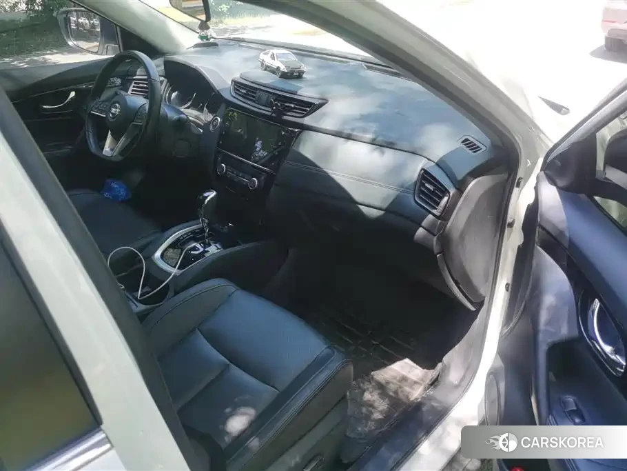 Nissan X-Trail 2023 Белый из Китая, фото 4