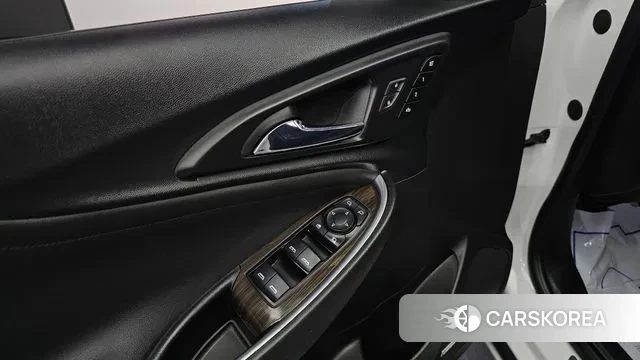 Chevrolet (GM Daewoo) The New Malibu 2019 Белый из Кореи, фото 4