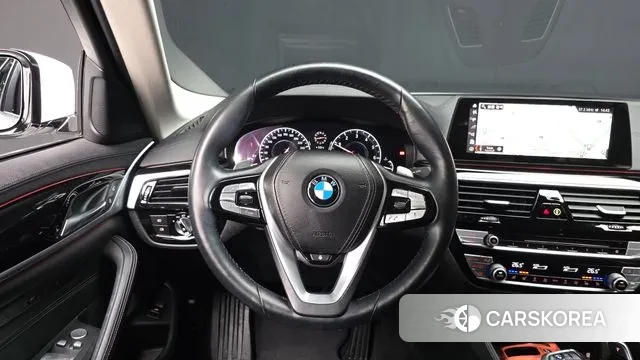 BMW 5 Series (G30) 2019 Белый из Кореи, фото 4