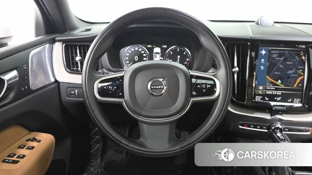 Volvo XC60 second Generation 2019 Белый из Кореи, фото 4