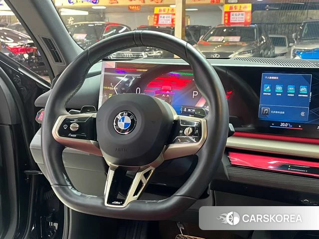BMW 5 series 2025 Черный из Китая, фото 4