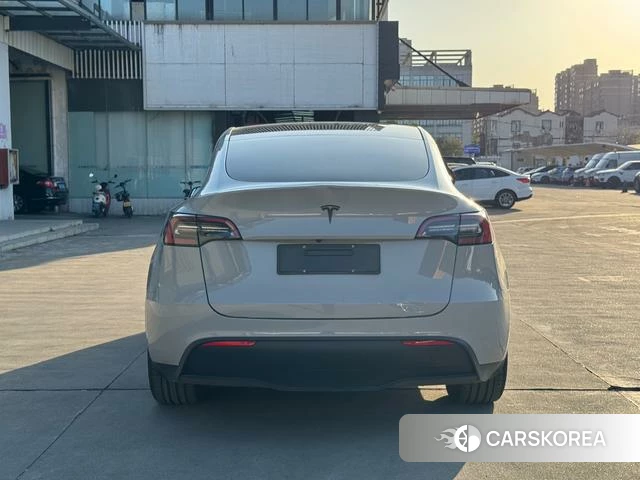 Tesla Model Y 2023 Темно-серый из Китая, фото 4