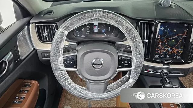 Volvo XC60 second Generation 2019 Белый из Кореи, фото 4