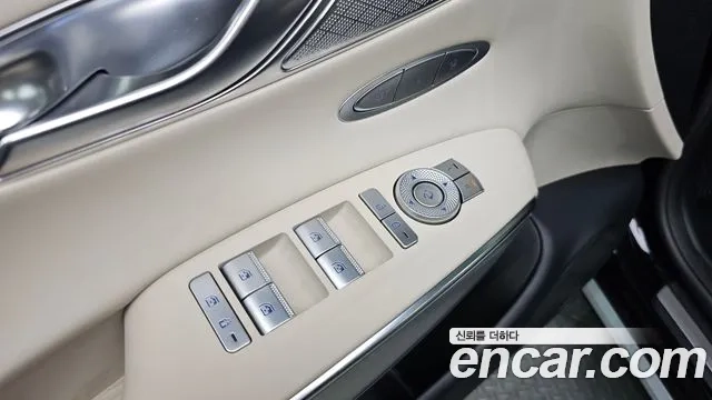 Genesis GV70 2023 Черный из Кореи, фото 4