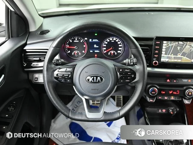 Kia Stonic 2018 Белый из Кореи, фото 4