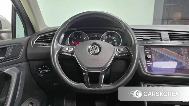 Volkswagen Tiguan second Generation 2020 Серебряный из Кореи, фото 4