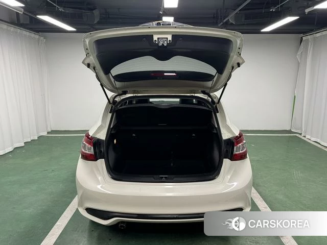 Nissan TIIDA 2019 Белый из Китая, фото 4
