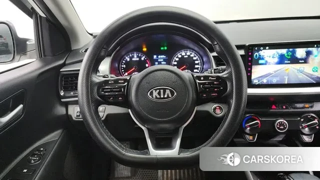 Kia Stonic 2018 Белый из Кореи, фото 4
