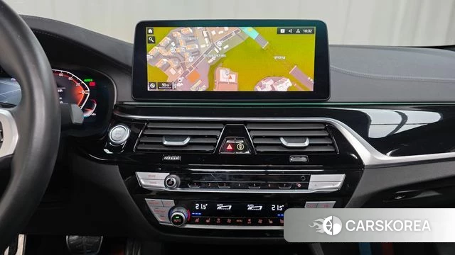 BMW 5 Series (G30) 2021 Белый из Кореи, фото 4