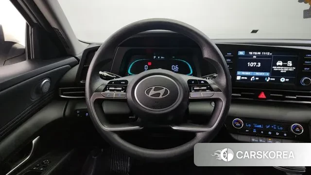 Hyundai The New Avante (CN7) 2023 Белый из Кореи, фото 4