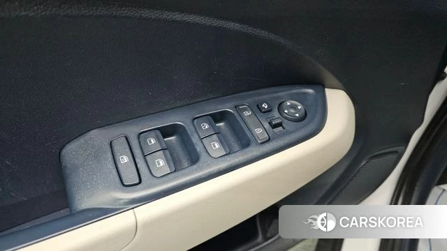 Hyundai Venue 2019 Белый из Кореи, фото 4