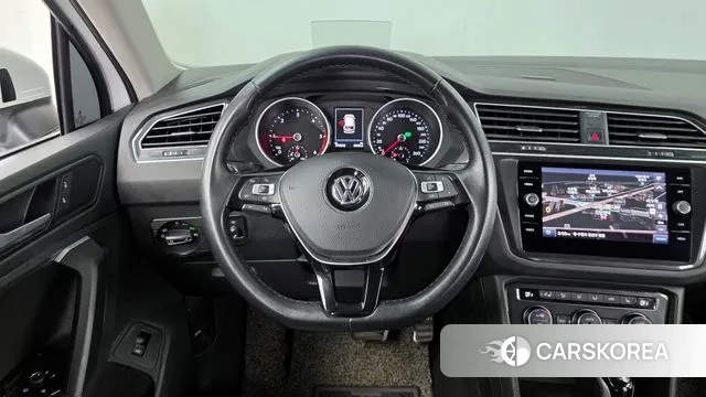 Volkswagen Tiguan second Generation 2019 Белый из Кореи, фото 4