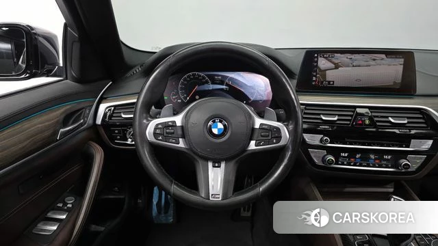 BMW 5 Series (G30) 2019 Черный из Кореи, фото 4