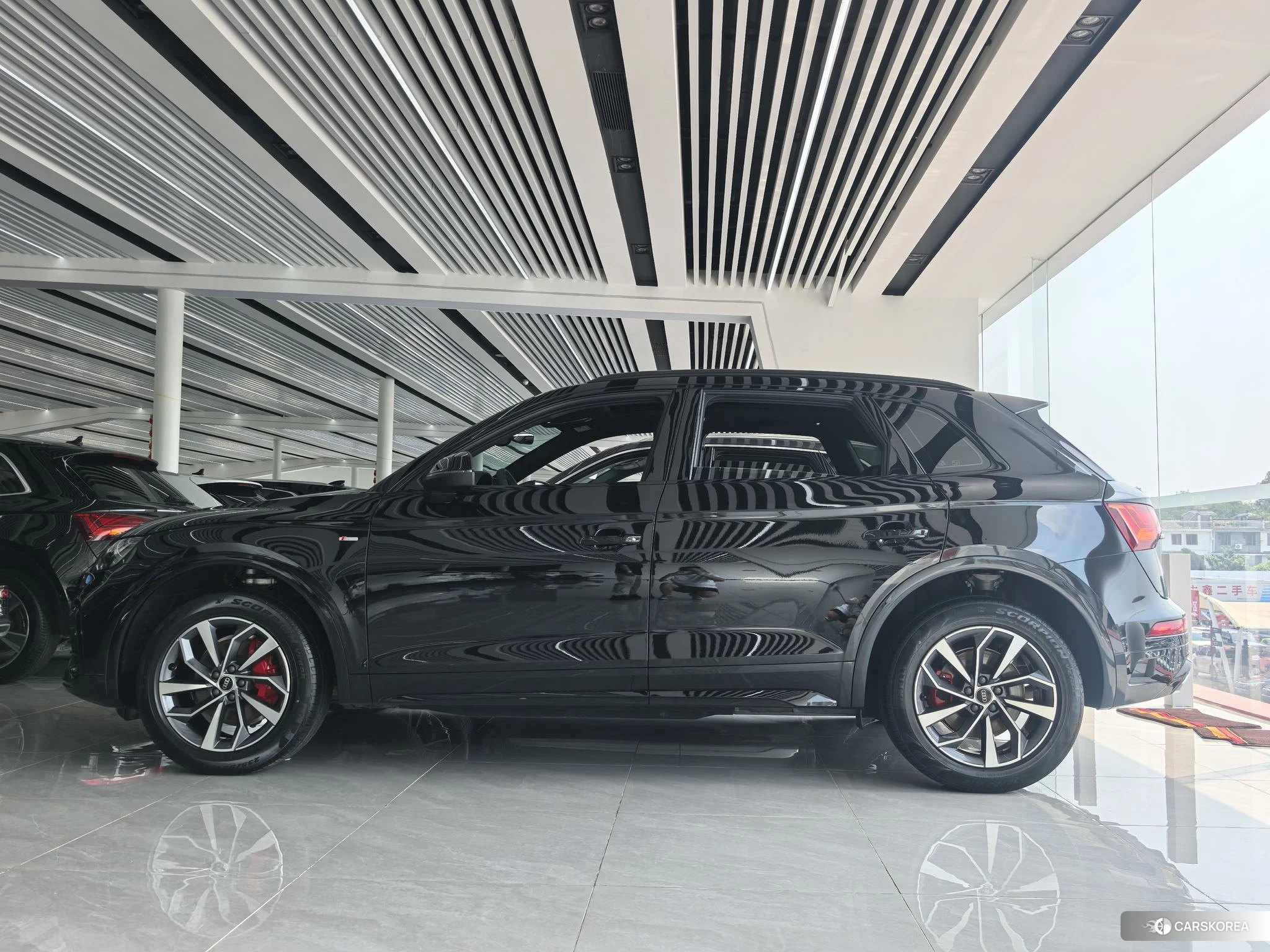 Audi Q5L 2024 Черный из Китая, фото 4