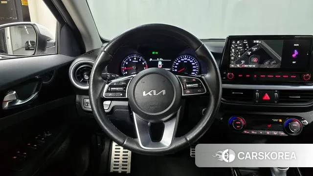Kia The New K3 2nd generation 2022 Белый из Кореи, фото 4