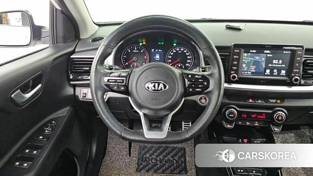 Kia Stonic 2018 Белый из Кореи, фото 4