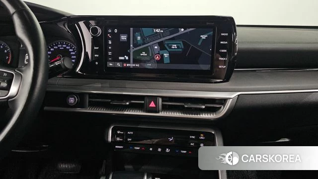 Kia K5 3rd generation 2021 Серебристо-серый из Кореи, фото 4