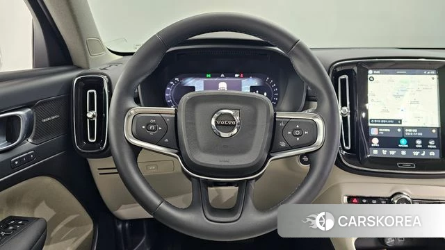 Volvo XC40 2024 Белый из Кореи, фото 4