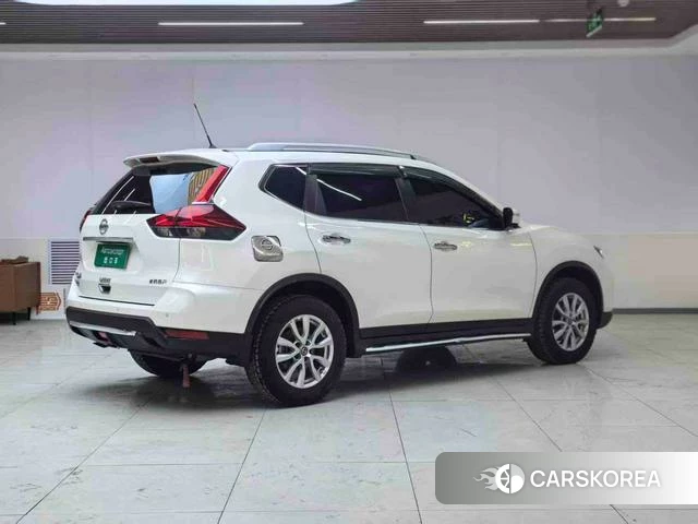 Nissan Qijun 2023 Белый из Китая, фото 4