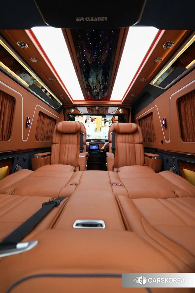 Toyota Hiace 2026 Черный из Китая, фото 4