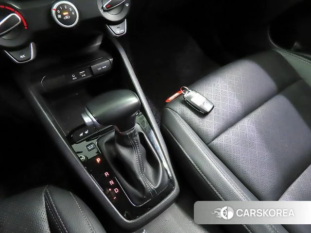 Kia Stonic 2019 Белый из Кореи, фото 4