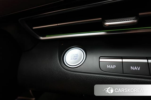 Hyundai Avante Hybrid (CN7) 2022 Белый из Кореи, фото 4