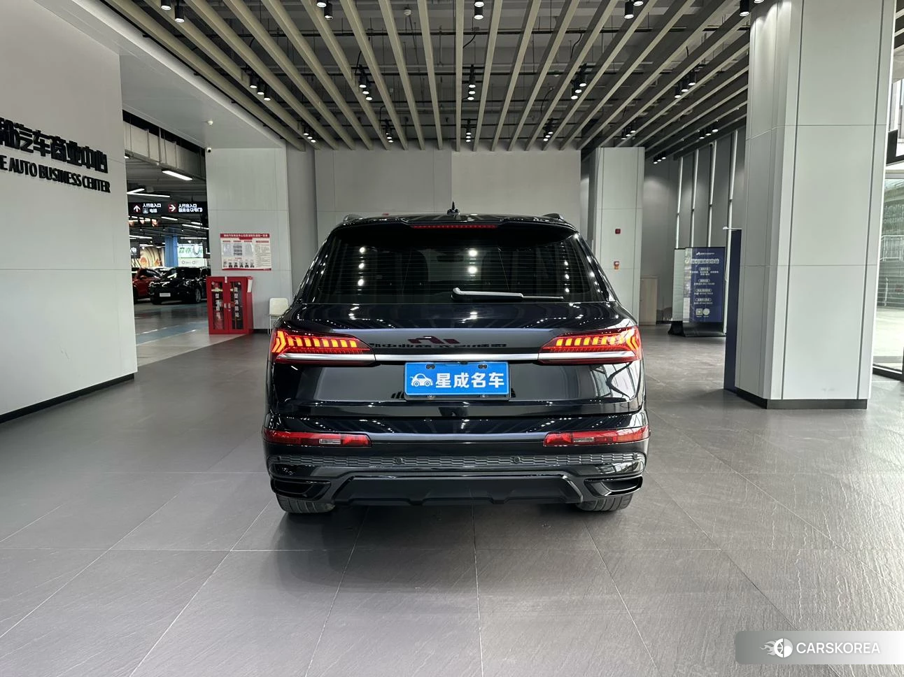 Audi Q7 2020 Черный из Китая, фото 4