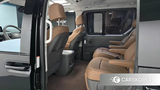 Hyundai Staria 2024 Черный из Кореи, фото 4