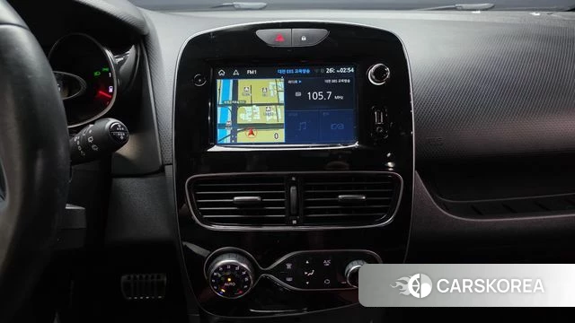 Renault Korea (Samsung) Clio 2018 Красный из Кореи, фото 4