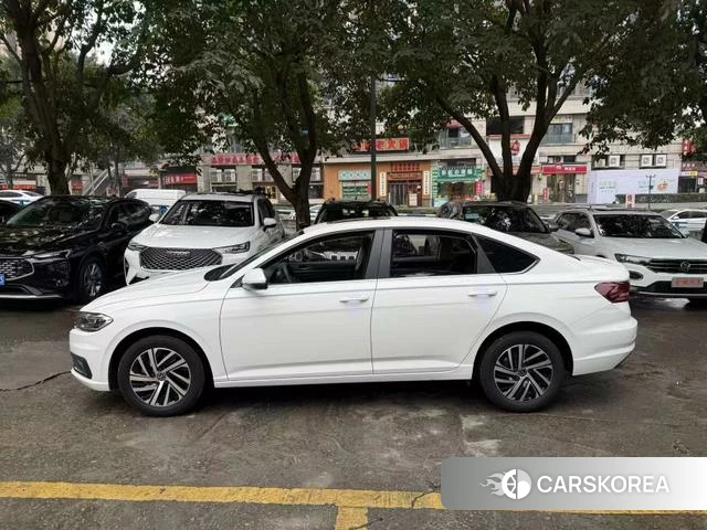 Volkswagen Lavida 2024 Белый из Китая, фото 4