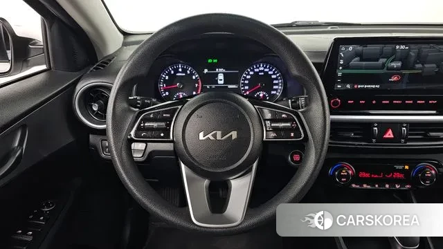 Kia The New K3 2nd generation 2021 Белый из Кореи, фото 4