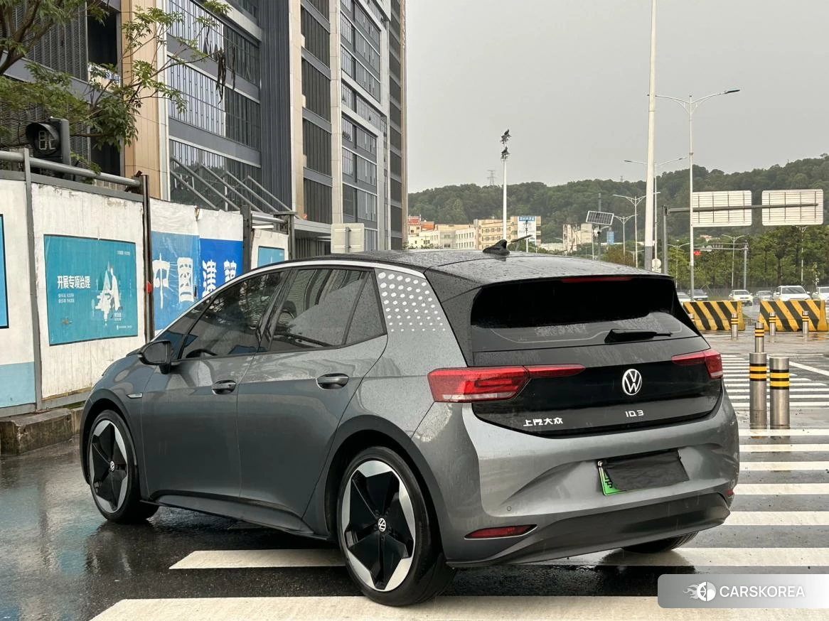 Volkswagen ID.3 2022 Темно-серый из Китая, фото 4