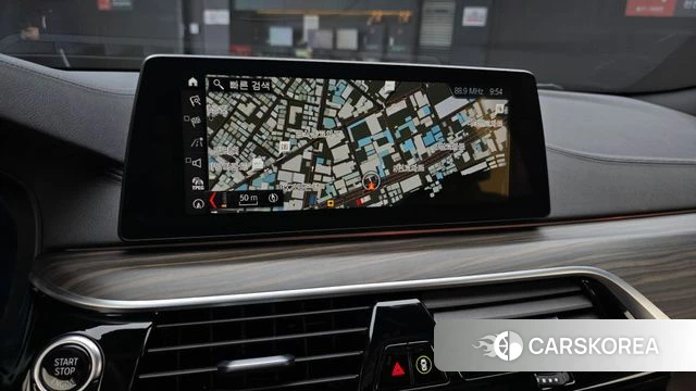 BMW 5 Series (G30) 2018 Белый из Кореи, фото 4