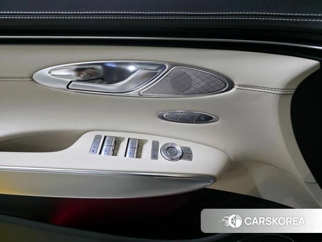 Genesis GV70 2022 Белый из Кореи, фото 4