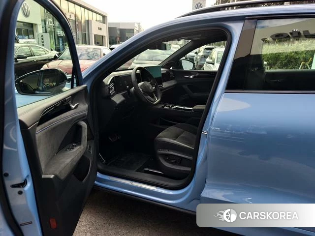 Volkswagen Tiguan L 2024 Синий из Китая, фото 4