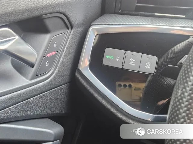 Audi Q3 (F3) 2023 Белый из Кореи, фото 4