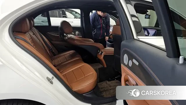 Mercedes-Benz E-Class W213 2018 Белый из Кореи, фото 4