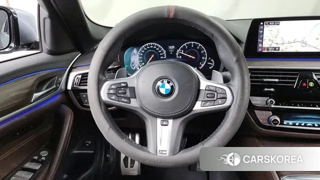 BMW 5 Series (G30) 2019 Серебристо-серый из Кореи, фото 4