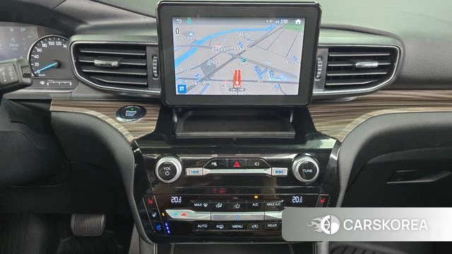 Ford Explorer 6th Generation 2021 Белый из Кореи, фото 4