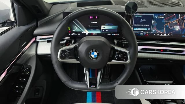 BMW 5 Series (G60) 2025 Светло-серебряный цвет из Кореи, фото 4