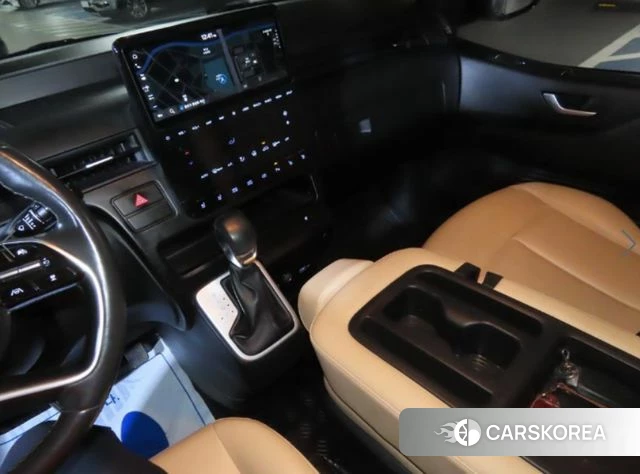 Hyundai Staria 2022 Черный из Кореи, фото 4