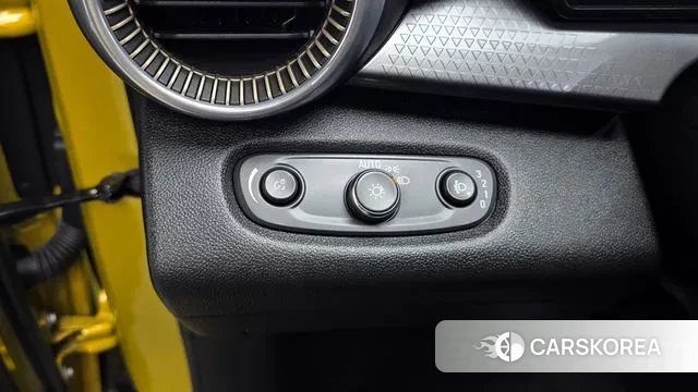 Chevrolet (GM Daewoo) Trax Crossover 2023 Желтый из Кореи, фото 4