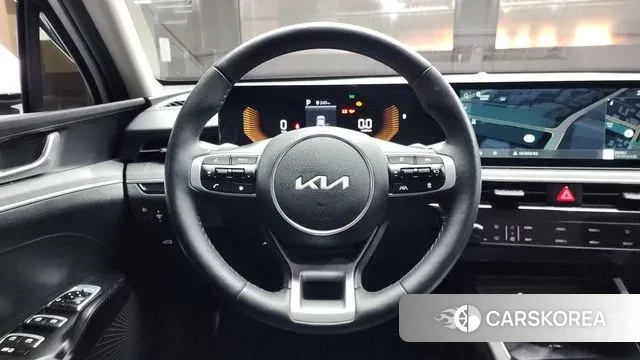 Kia The New K5 3rd generation 2025 Белый из Кореи, фото 4