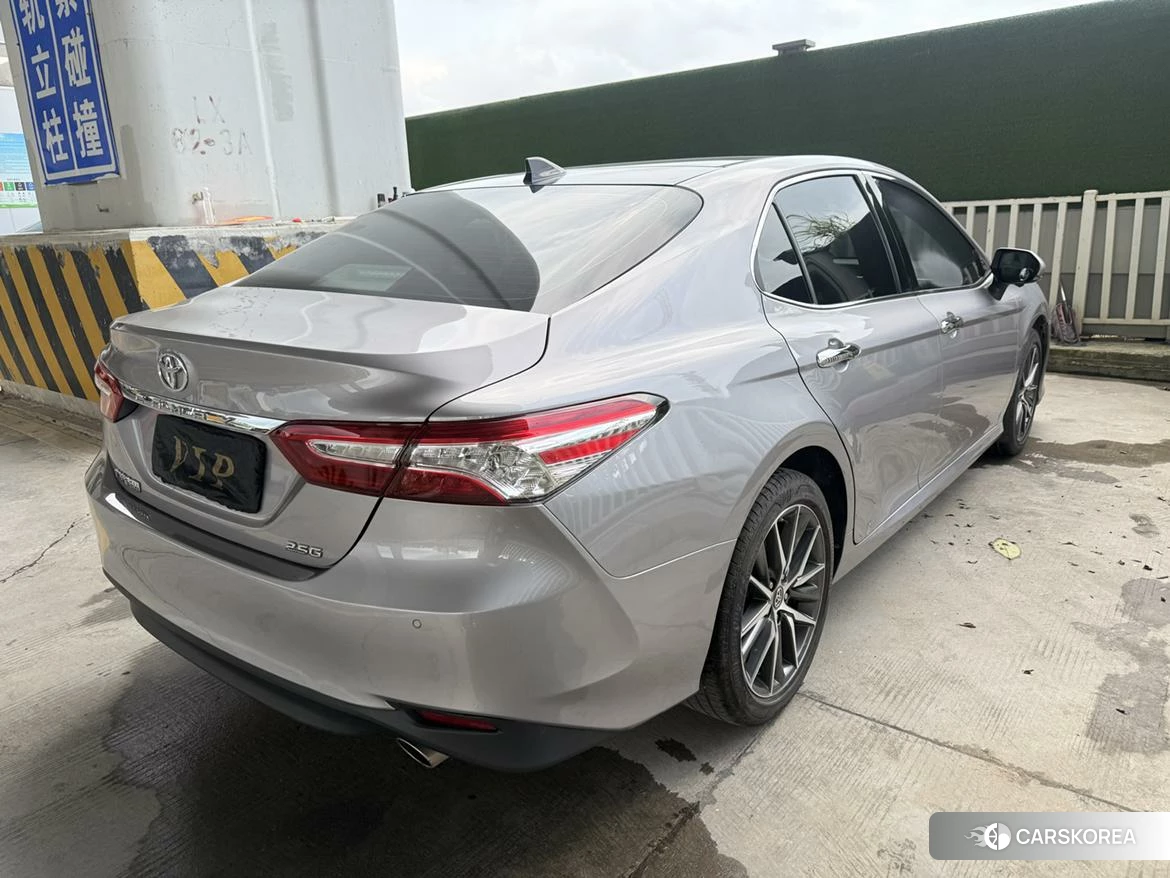 Toyota Camry 2021 Темно-серый из Китая, фото 4