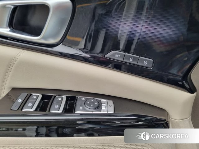 Kia Carnival 4th generation 2023 Жемчужный цвет из Кореи, фото 4