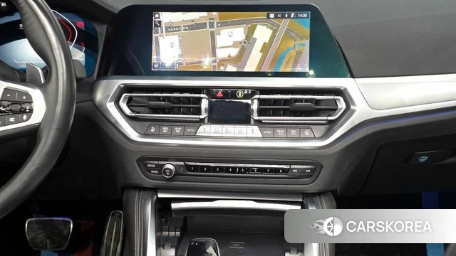 BMW 4 Series (G22) 2023 Светло-серебряный цвет из Кореи, фото 4