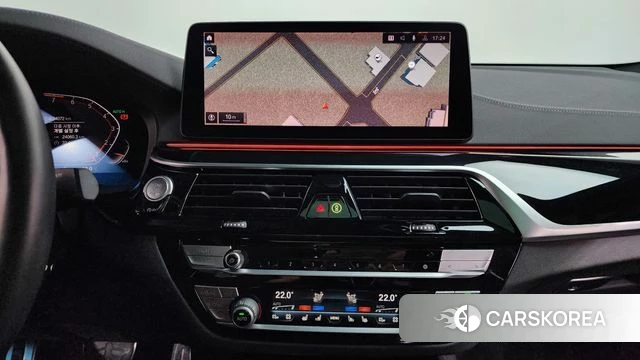 BMW 6 Series GT (G32) 2022 Серебристо-серый из Кореи, фото 4