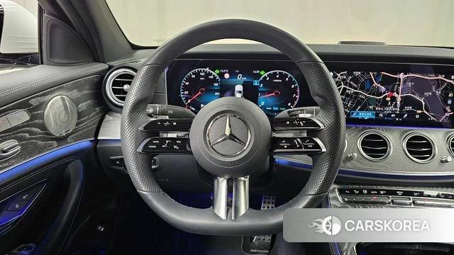 Mercedes-Benz E-Class W213 2022 Белый из Кореи, фото 4