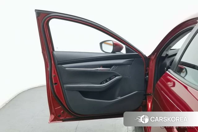 Mazda 3 Angkesaila 2022 Красный из Китая, фото 4