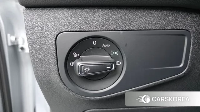 Volkswagen Tiguan second Generation 2022 Серебряный из Кореи, фото 4